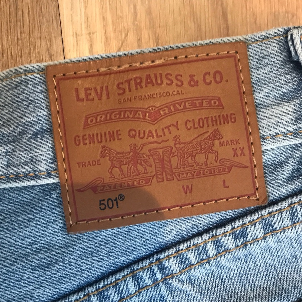LEVIS !!! - Picture 4 of 5